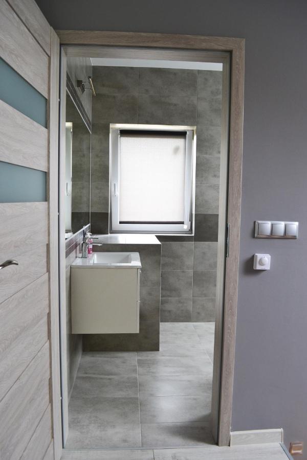 Leniowka Apartment Ponikiew  Екстериор снимка